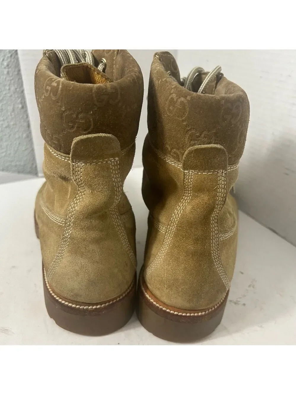 GUCCI Men’s Leather Suede Timberland Style Boots Logo Beige Lace Up 9.5D